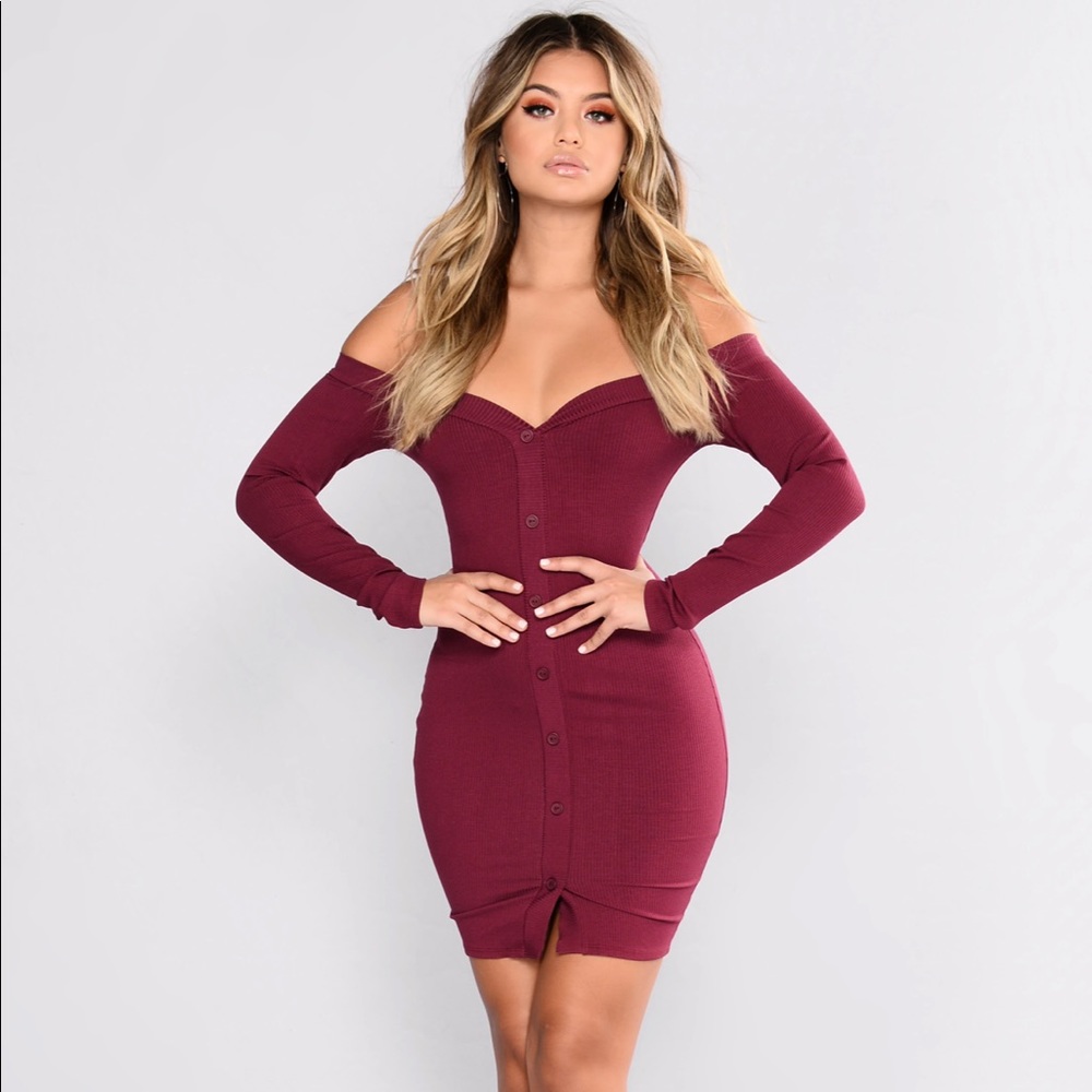 NWT Fashion Nova wine off the shoulder midi dress - S
